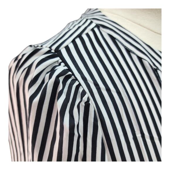 NEW Savanna Jane Blouse Women Large Black White Striped Top Office Casual Career - Picture 3 of 12